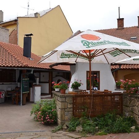 Penzion Pod Kastany Kvasice Exterior foto